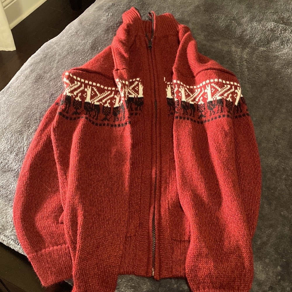Alpaca sweater with zipper and pockets